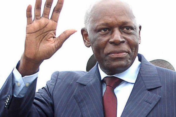 Jose Eduardo dos Santos lascerà la presidenza dell'Angola nel 2018