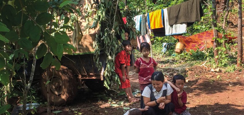 Io, vescovo tra gli sfollati in Myanmar